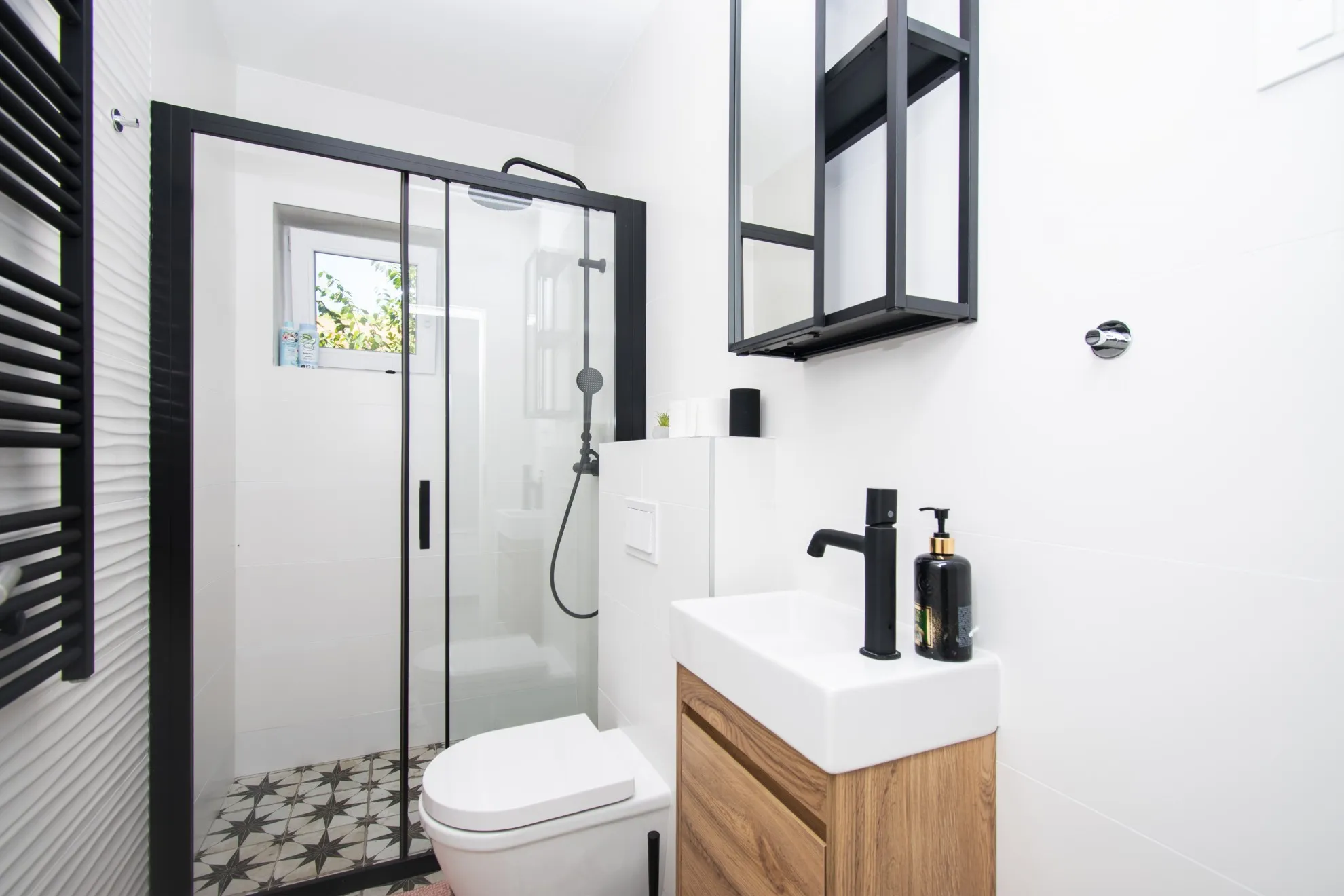 novoređeni stan s garažom i dvorištem, šibenik, 50 m2 - slika 6
