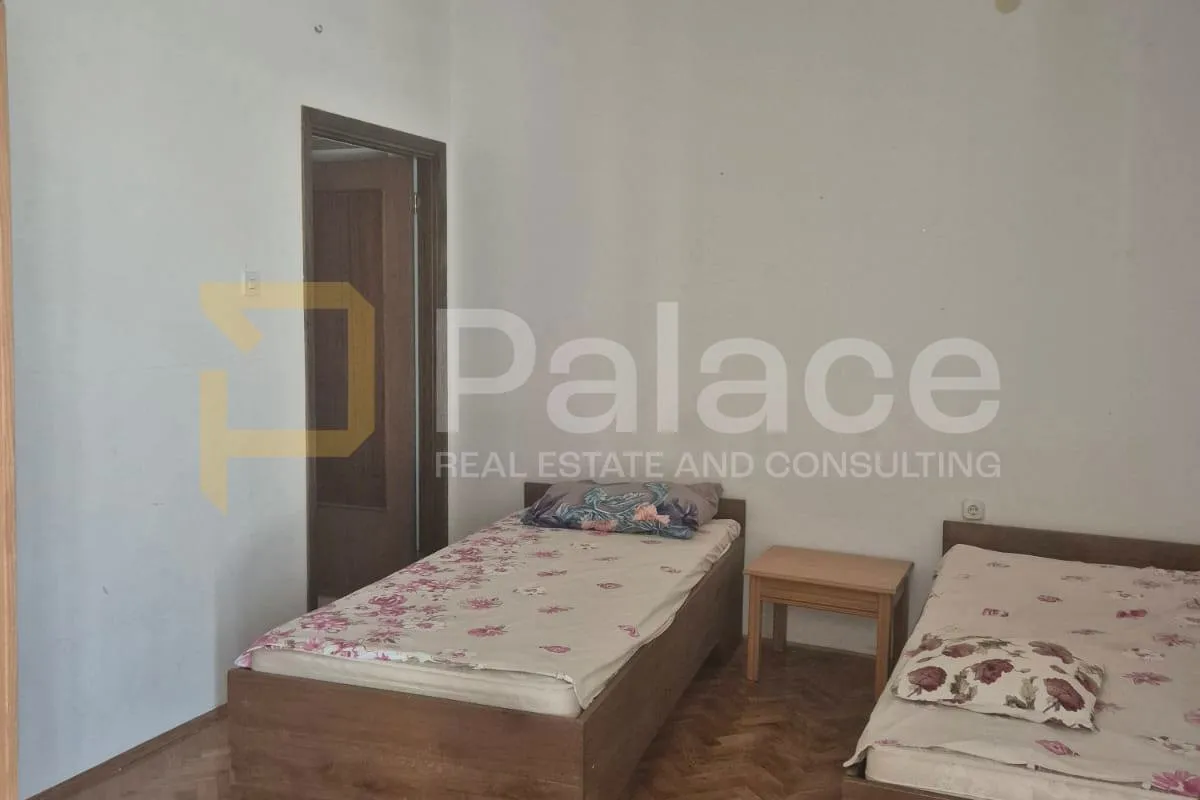 kuća 221 m² na dvije etaže + vrt 154 m² + stan 14 m² - slika 7
