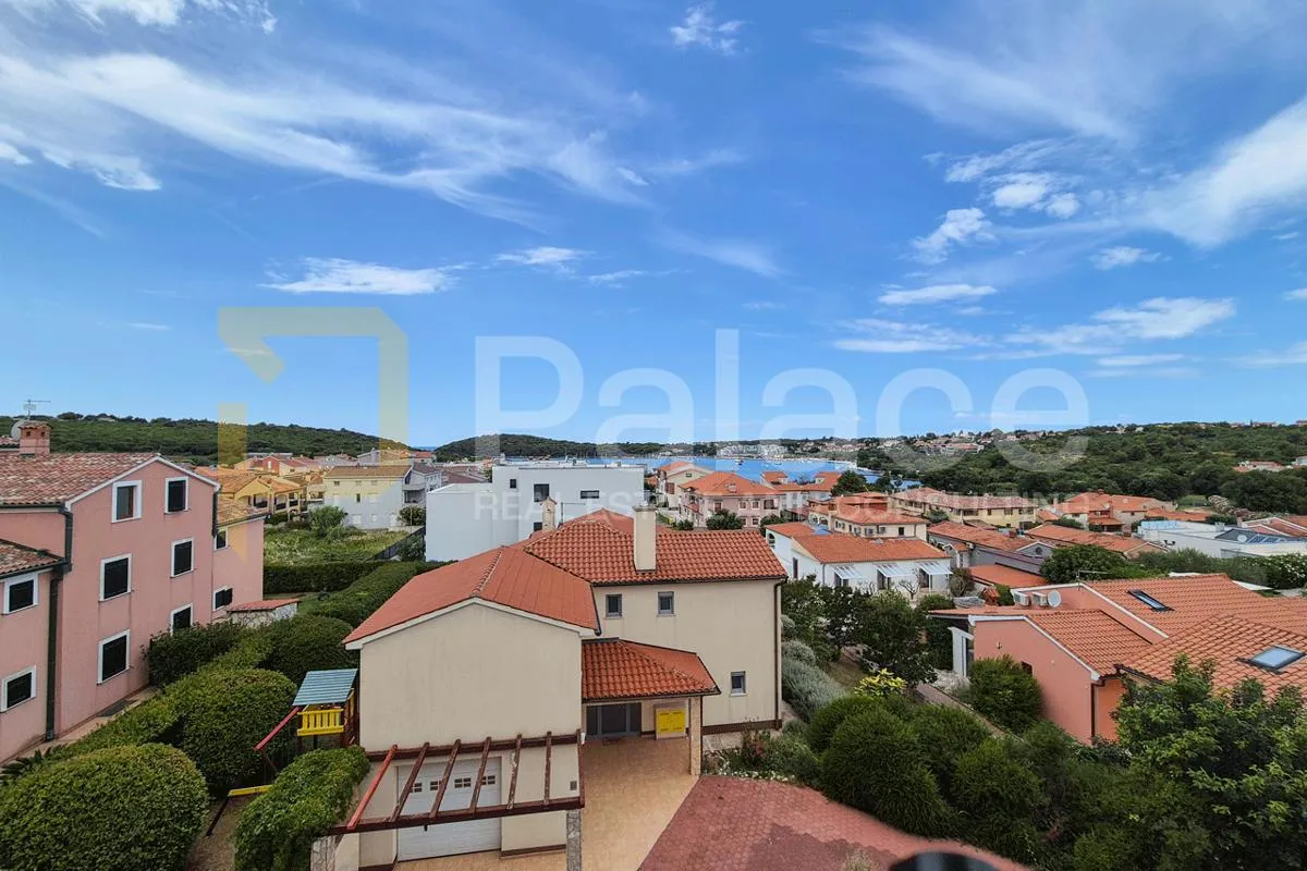 luksuzni penthouse s pogledom na more i garažom u pomeru - slika 1