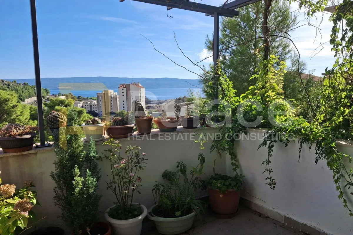 trosoban stan s pogledom na more, 95m2 + 31m2 terasa, dugi rat - slika 14