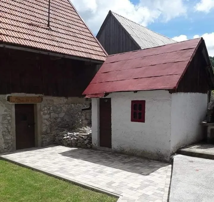 kuća u mrkoplju u blizini skijališta, gorski kotar, 170m2 - slika 2