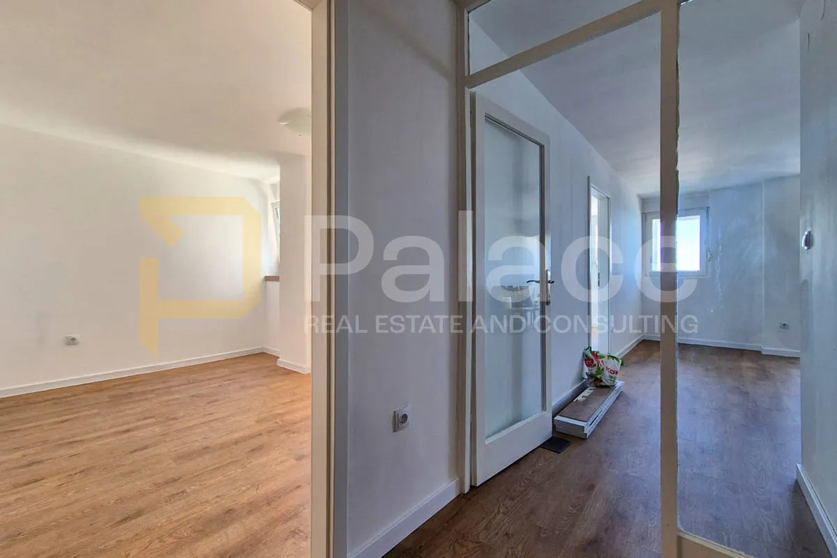dvosoban renovirani stan na baldekinu, šibenik, 62 m2 - slika 11