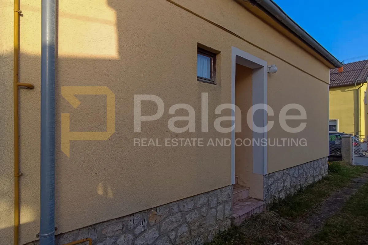 dvojna kuća u centru đakova – 115 m² s garažom i okućnicom - slika 2