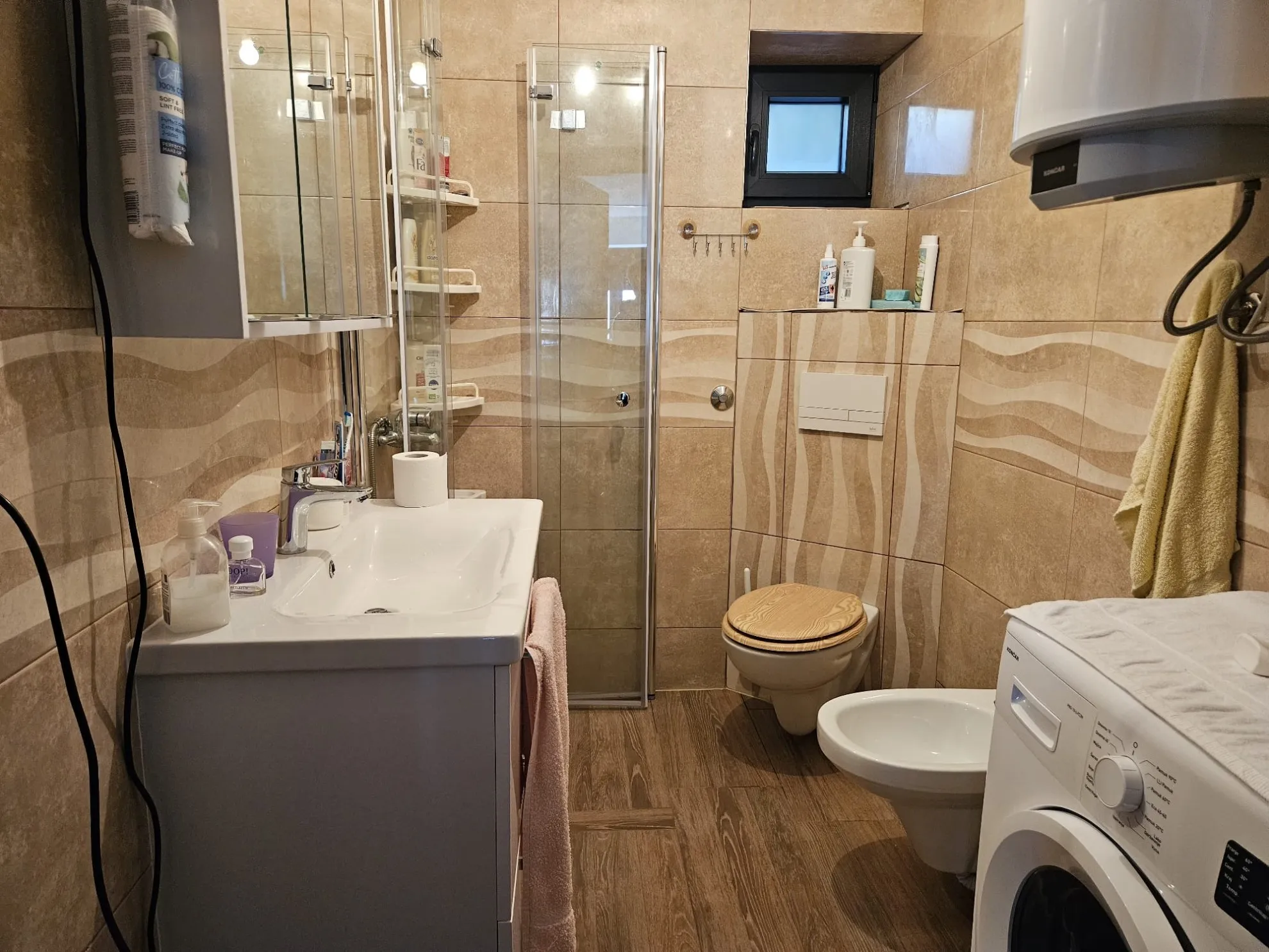 kuća s okućnicom u kostreni idealna za turistički najam, 210m2+140m2 - slika 3