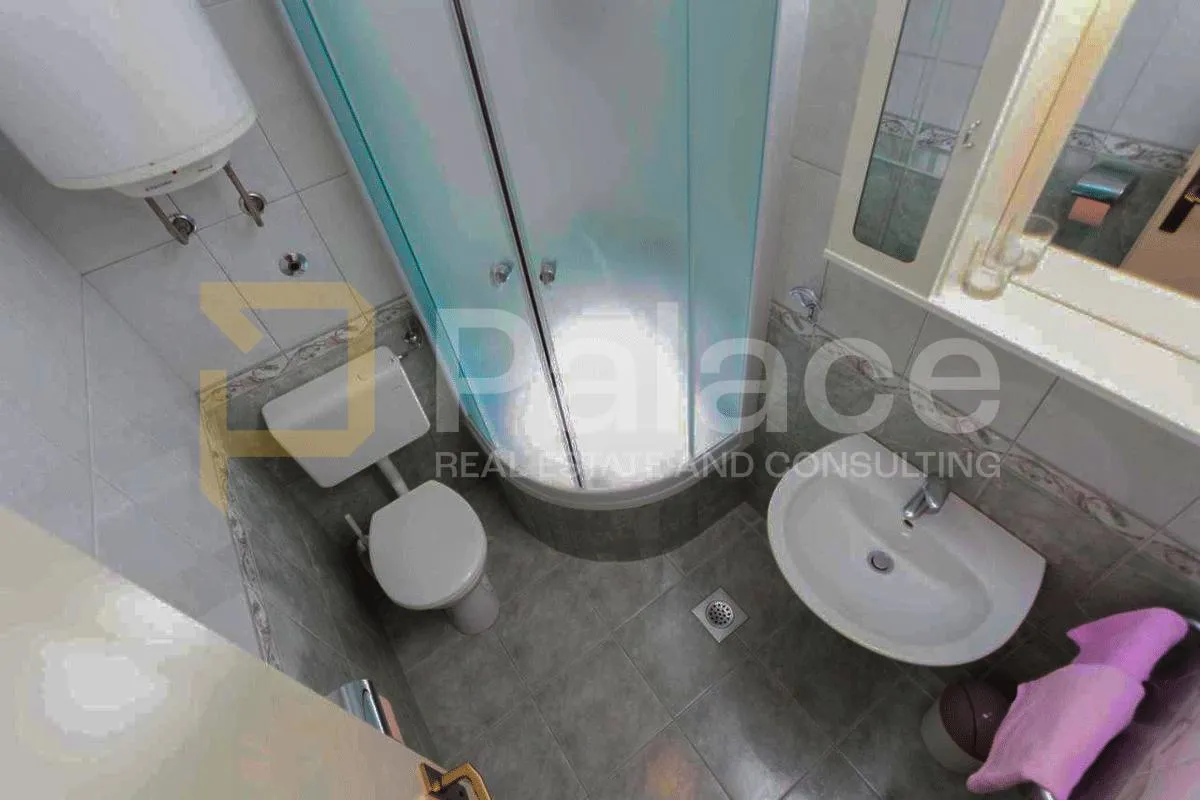*prekrasna kuća s apartmanima, tučepi* - slika 11