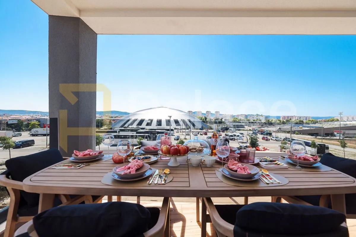 luksuzno uređen penthouse sa krovnom terasom višnjik 108m2 - slika 23