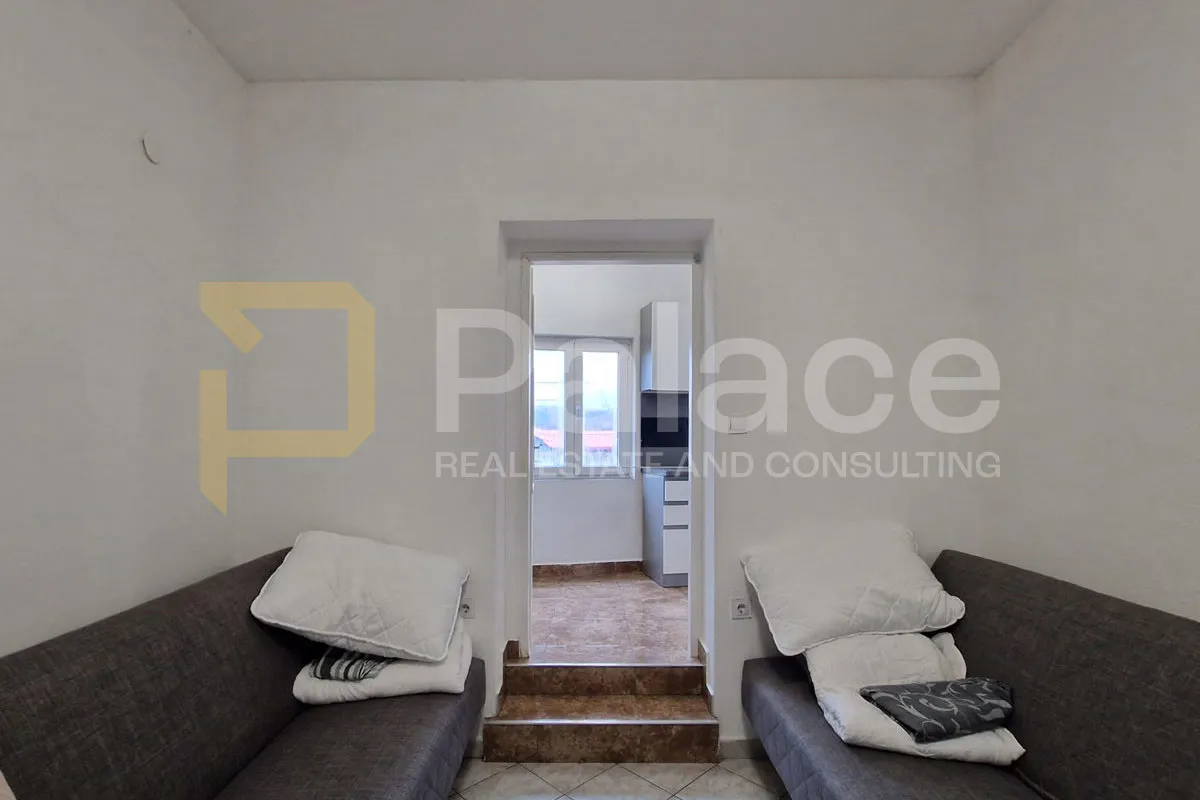 kuća s tri stana i velikom krovnom terasom - sveti kuzam, 181,08 m² - slika 3