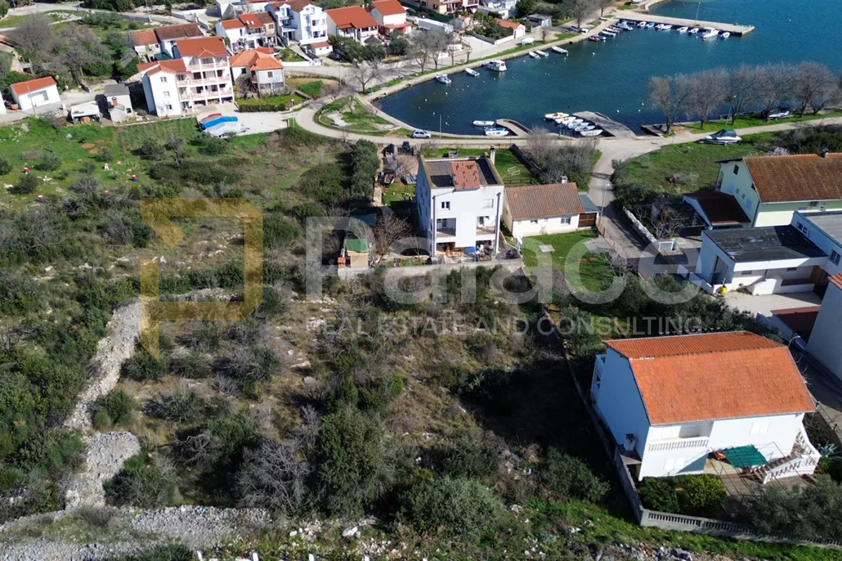 građevinsko zemljište u obalnom mjestu raslina kod šibenika, 688 m2 - slika 3