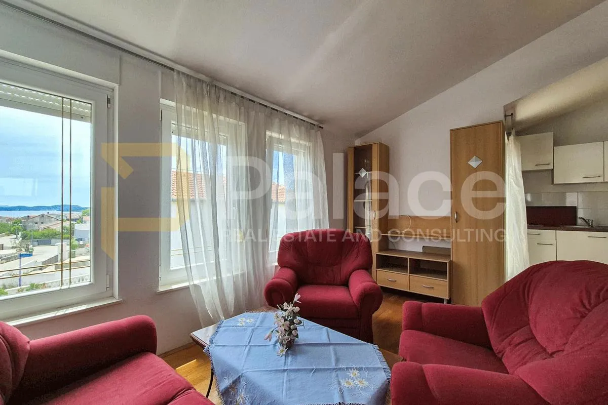 obiteljska kuća s apartmanima i mediteranskim vrtom – vodice - slika 17