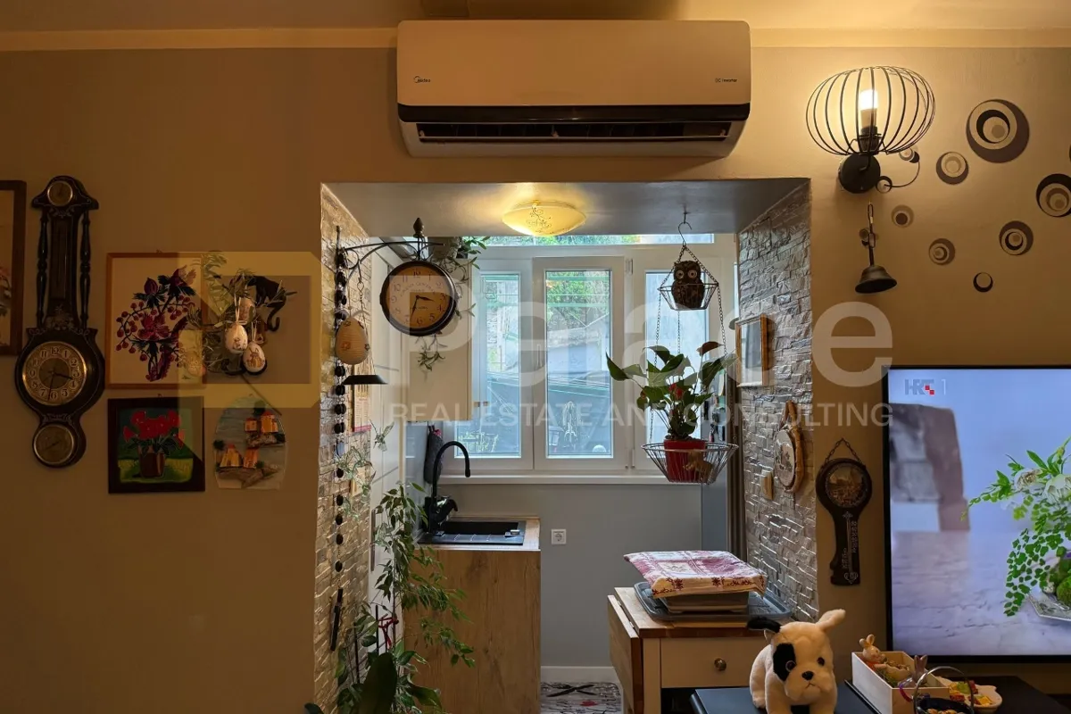 elegantan stan od 35 m² u srcu grada pule - slika 9