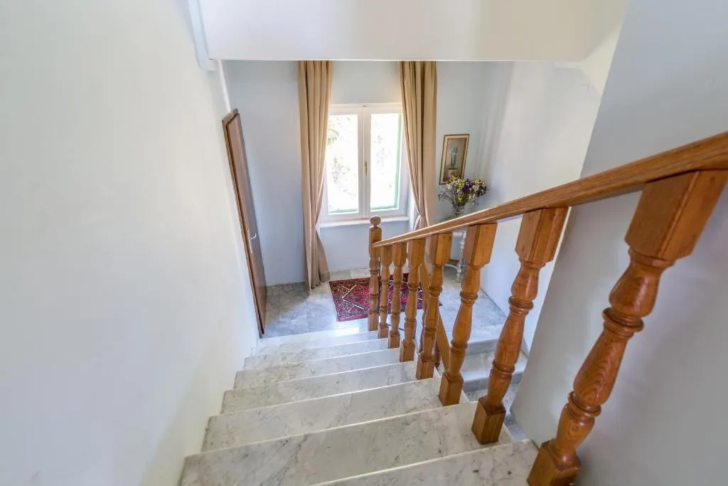 dvoetažni stan u urbanoj vili u centru grada, 200m od mora, opatija - slika 24