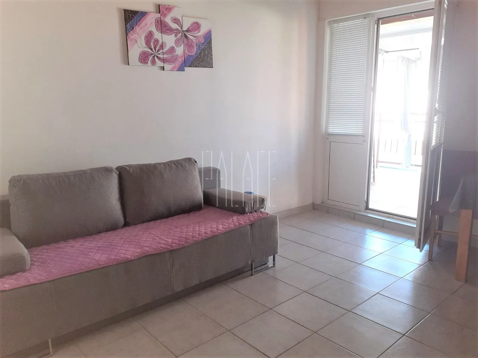 kuća s apartmanima blizu mora: srima (vodice), 300.00 m2 - slika 10