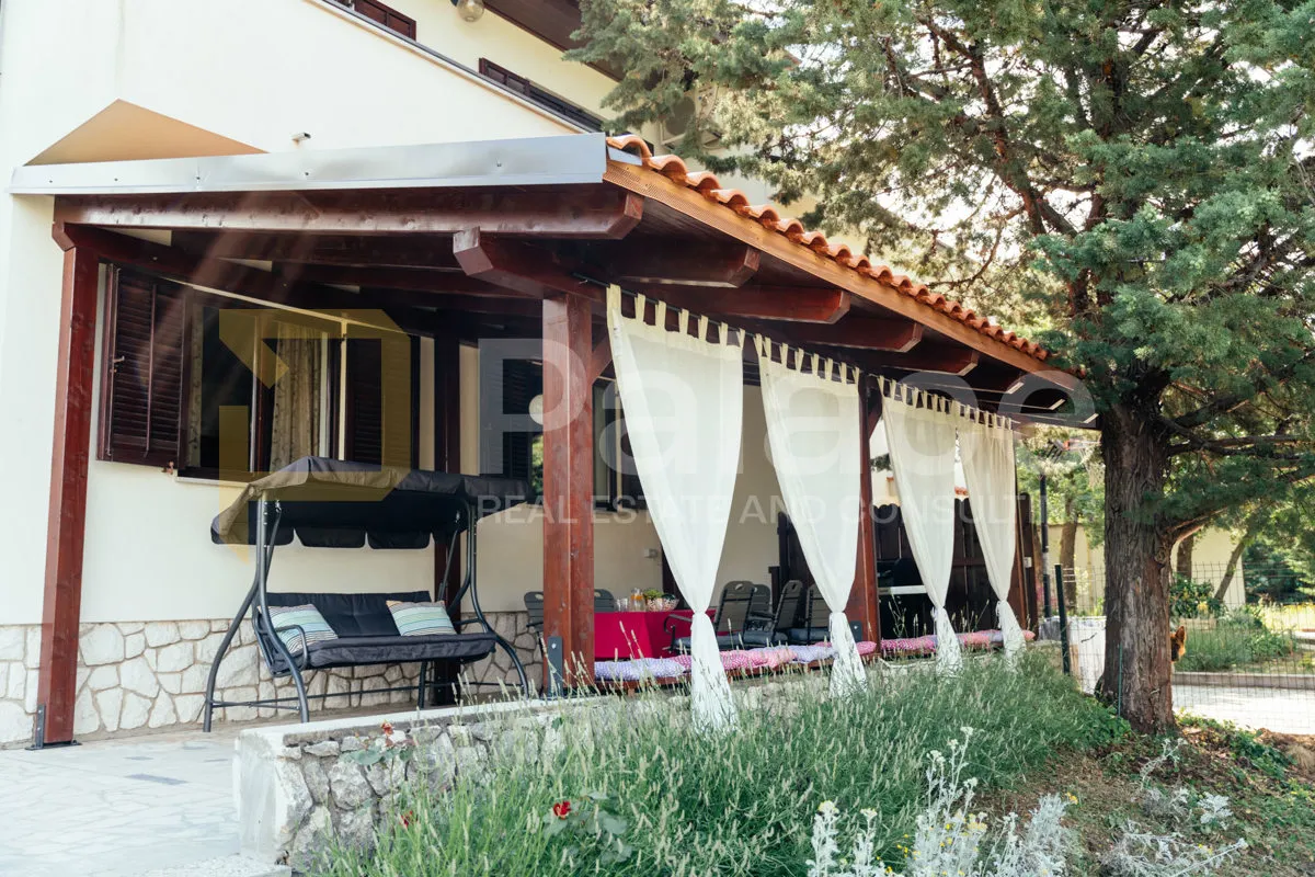 iznajmljuje se kuća 151 m² s okućnicom i terasom – škrljevo - slika 17