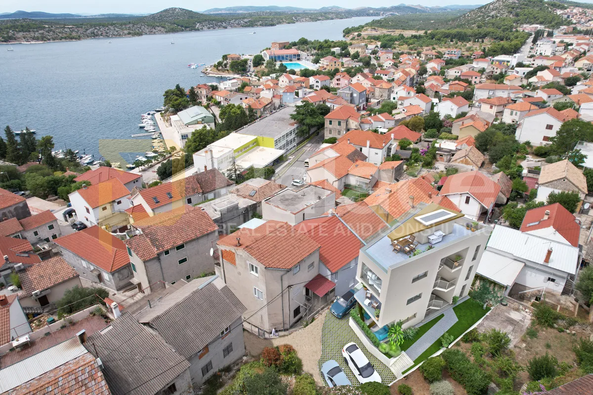 šibenik: "golden penthouse" u centru grada s pogledom na more - slika 10