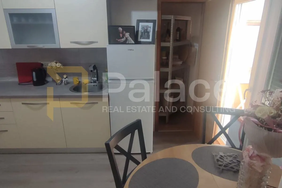 urije, stan 53 m² – 3. kat, kompletno renoviran - slika 4