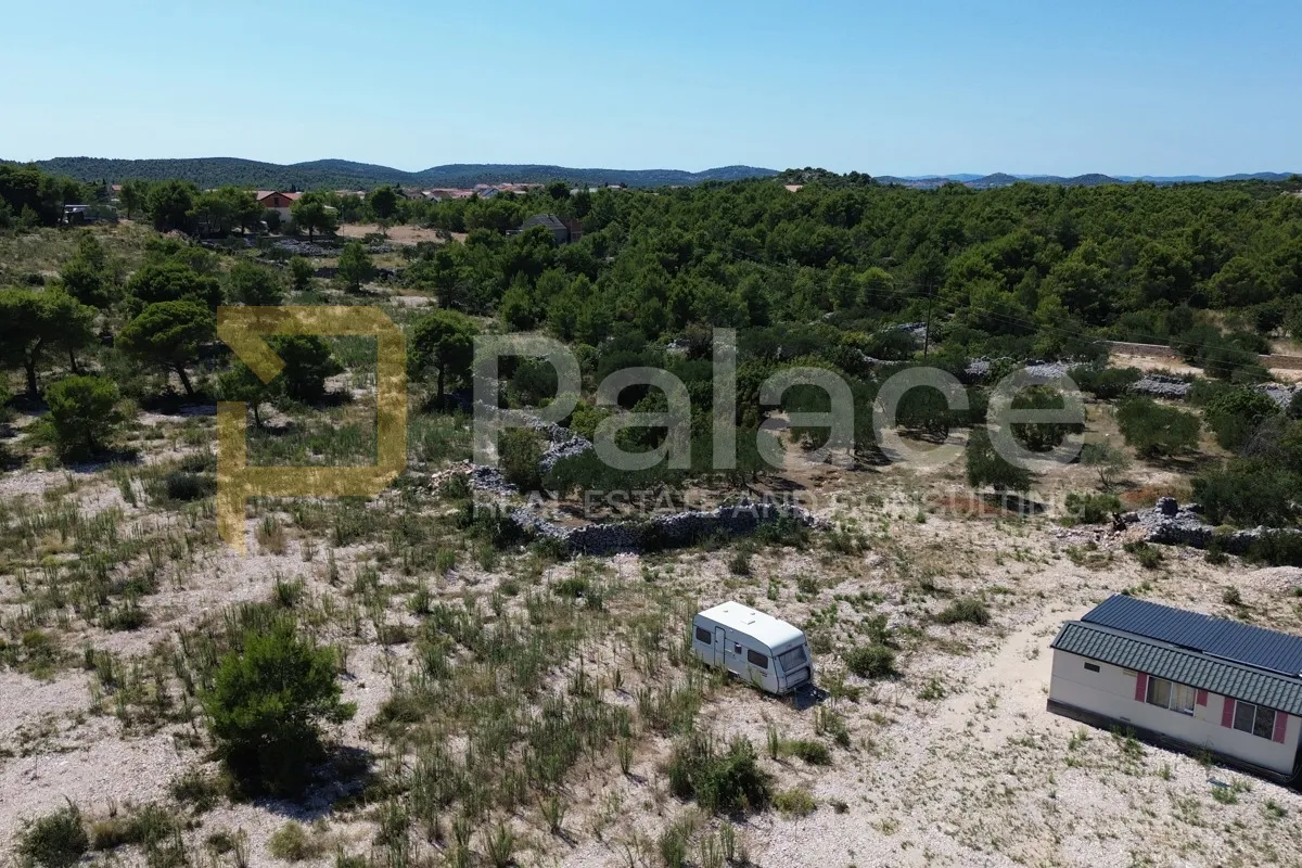 pirovac: građevinsko zemljište 670m2 - slika 3