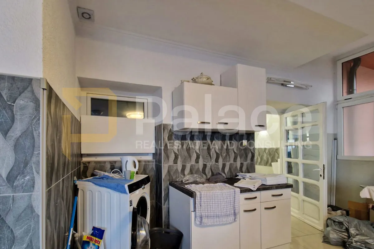 kuća s tri stana i velikom krovnom terasom - sveti kuzam, 181,08 m² - slika 22