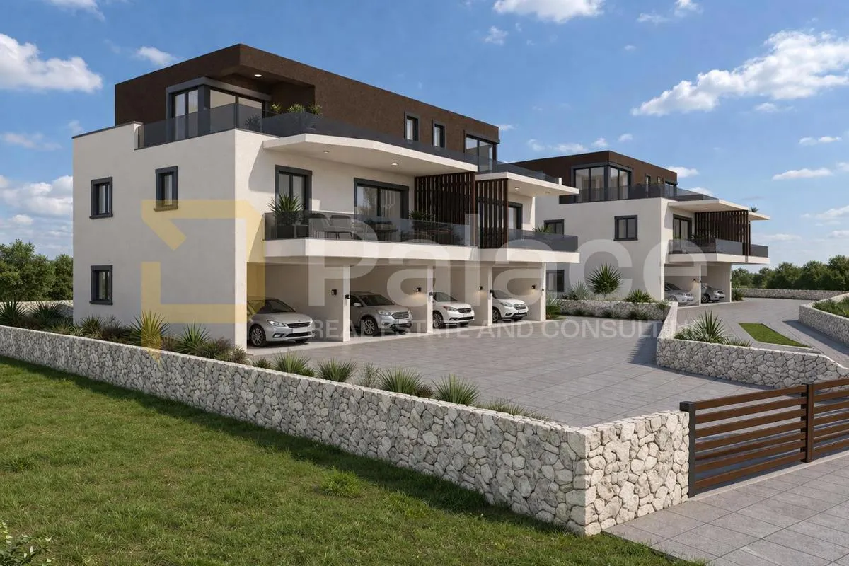 Brodarica: Atraktivan dvosoban stan u blizini plaže s garažnim mjestom - Brodarica, Šibenik