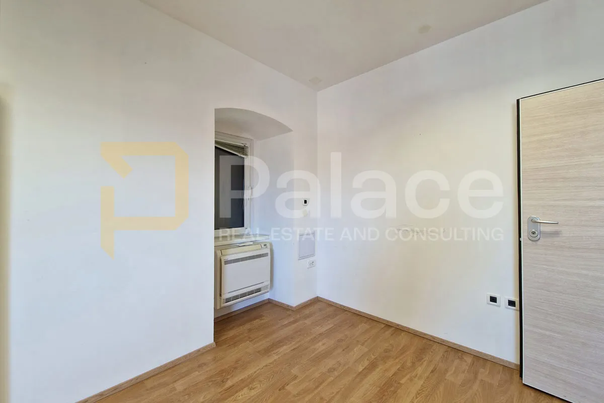 treći kat poslovne zgrade za zakup – strogi centar rijeke, 98m² - slika 12