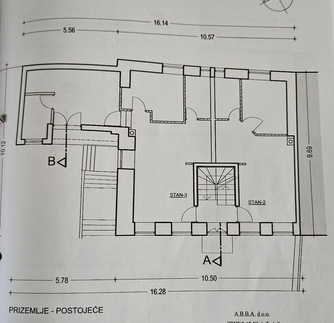 kuća s okućnicom u kostreni idealna za turistički najam, 210m2+140m2 - slika 10