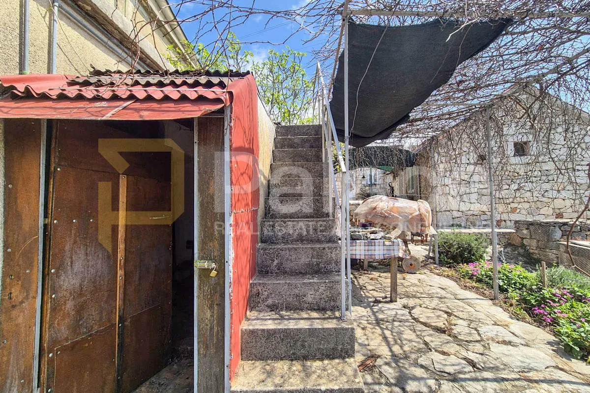 kuća za renovaciju, široke, primošten, 80 m2 - slika 11