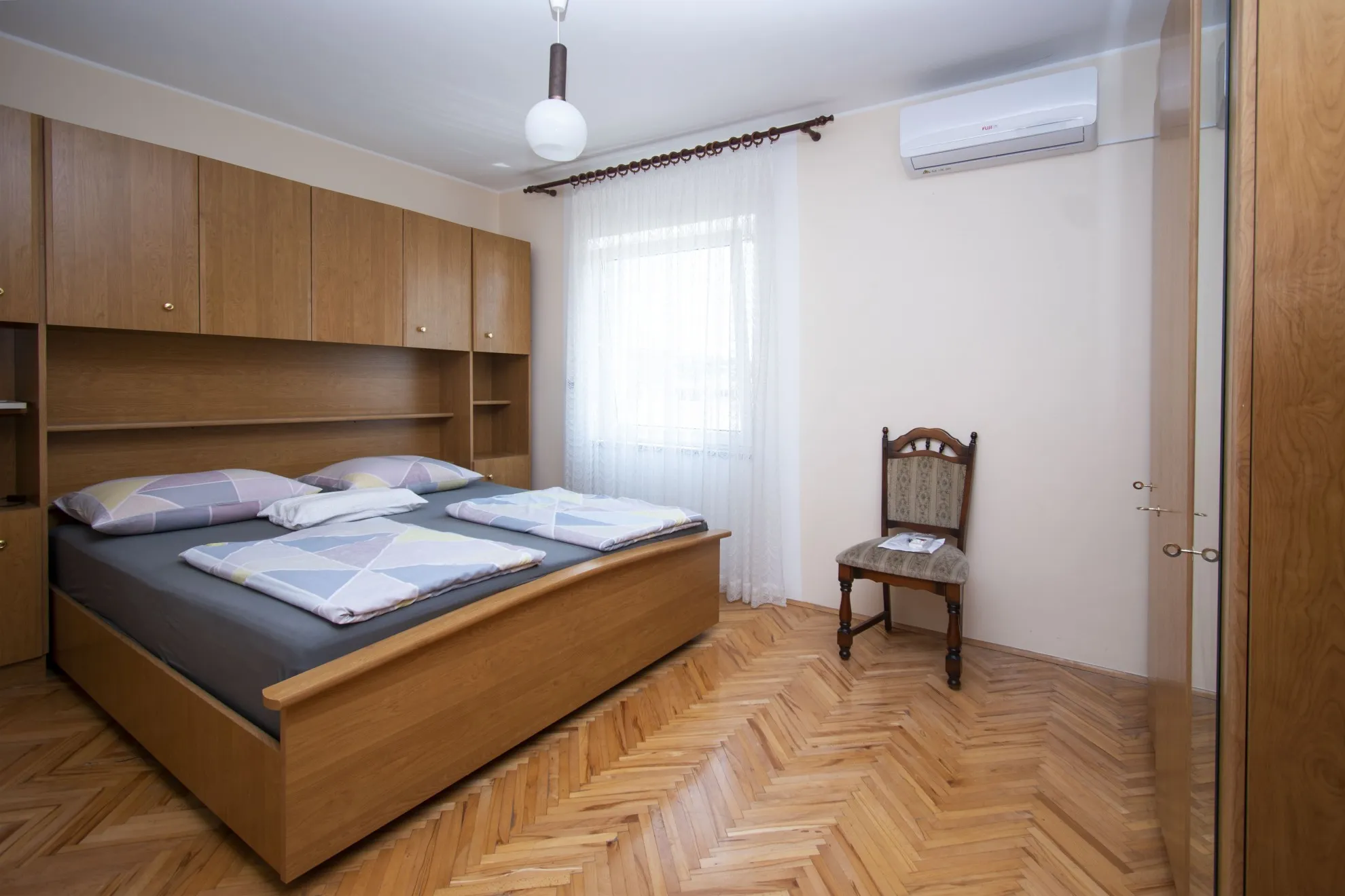 prostrana uređena obiteljska kuća na meterizama, 362 m2 - slika 18
