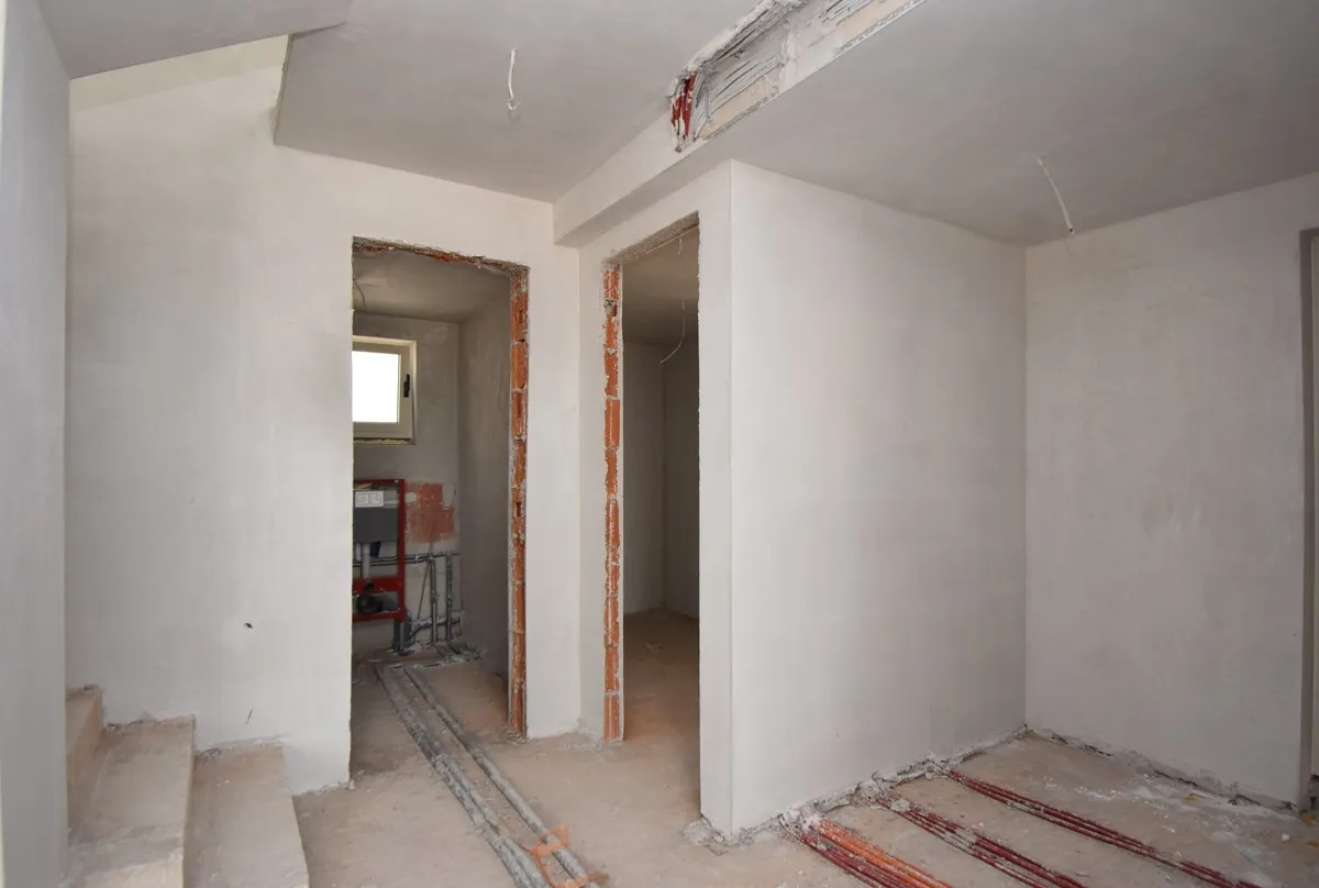 vila s iznimnim pogledom i bazenom u žaboriću - slika 6