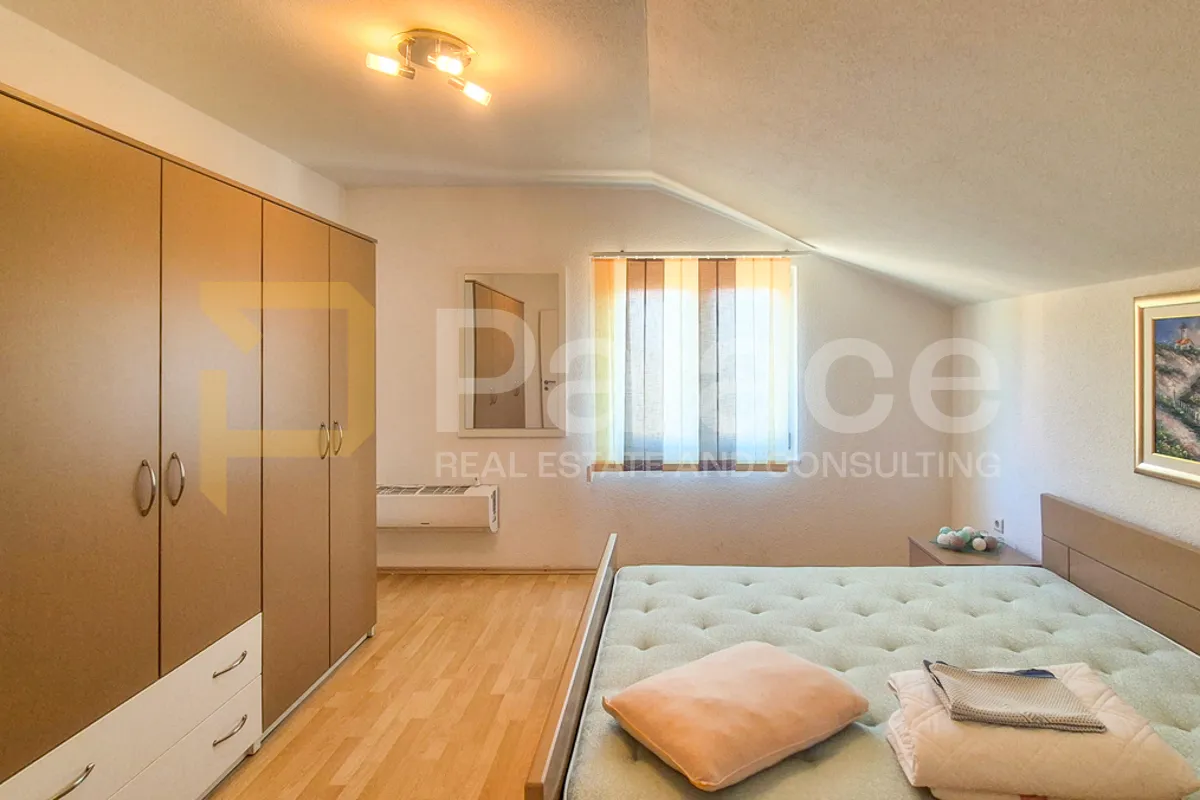 prekrasna samostojeća kuća s pogledom na more, gornji karin 290 m2 - slika 24
