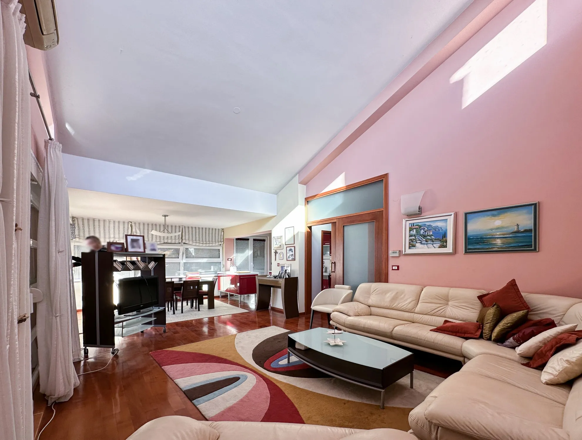 vila 10m od mora s okućnicom od 1700m2 + kućica od 80m2 - slika 8