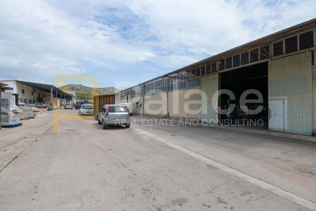 prodajno skladišteni prostor za dugogodišnji zakup, 1133 m2, šibenik - slika 9
