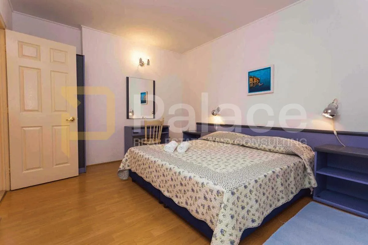 *prekrasna kuća s apartmanima, tučepi* - slika 2