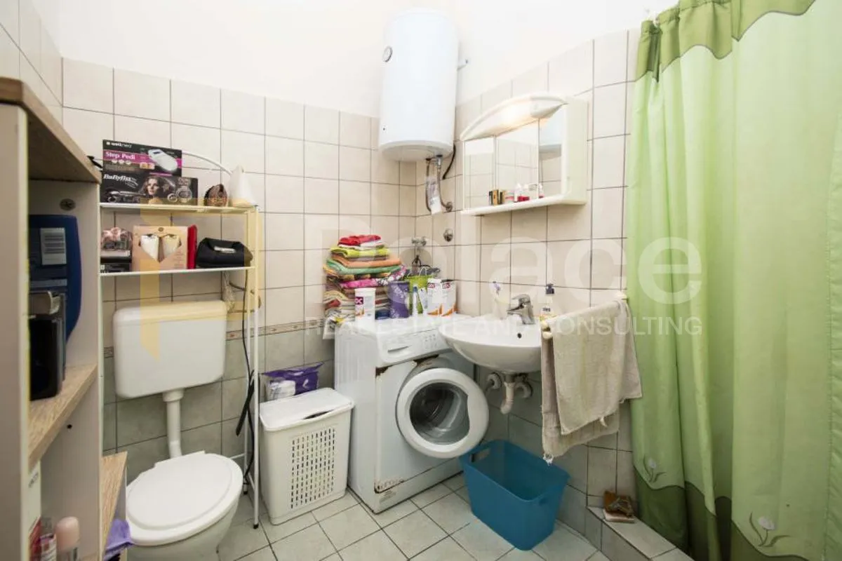 useljivi stan u visokom prizemlju s pogledom, šibeniku, škopinac 93 m2 - slika 15