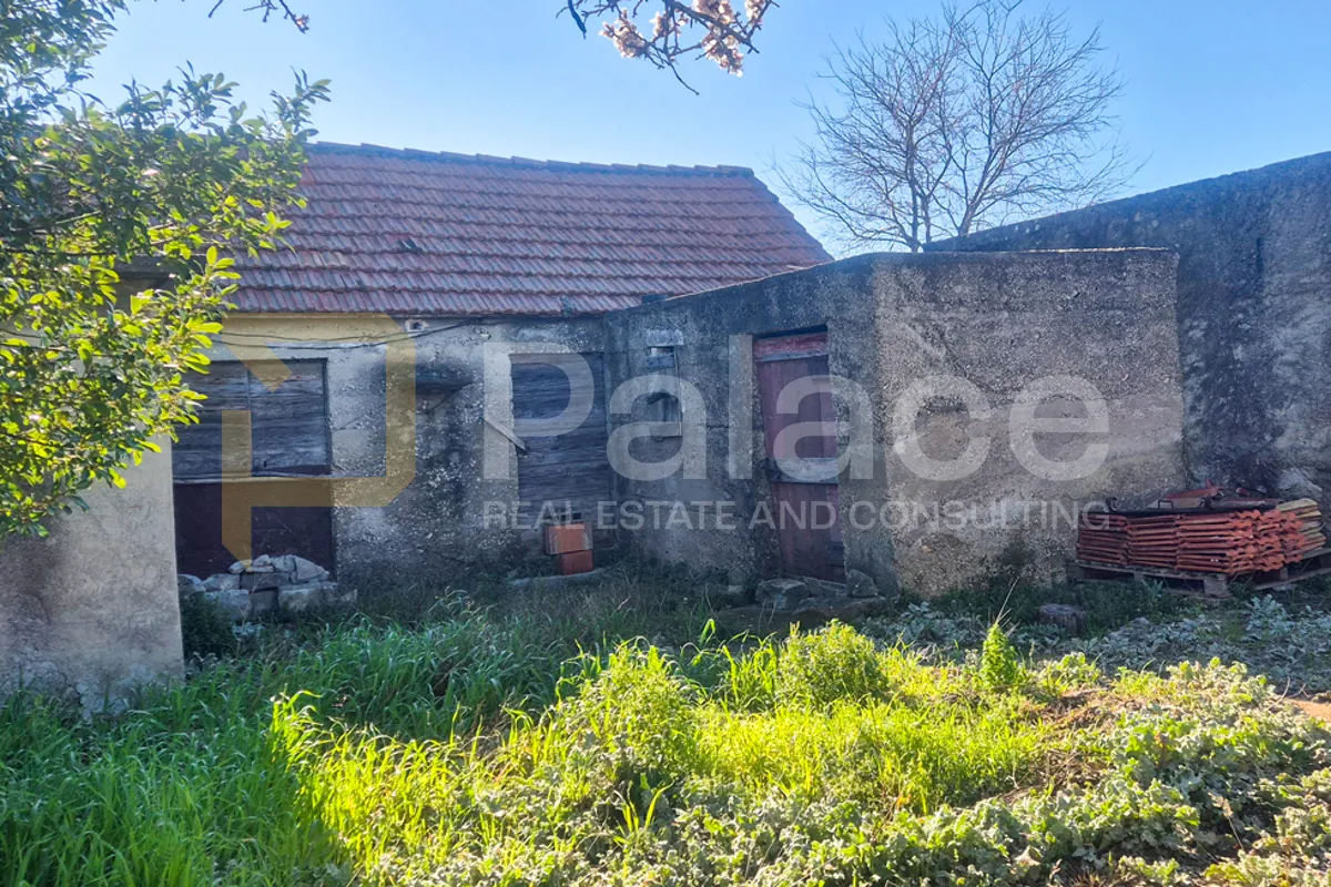 obiteljska kuća s velikom okućnicom, skradin bićine 131 m2 - slika 8