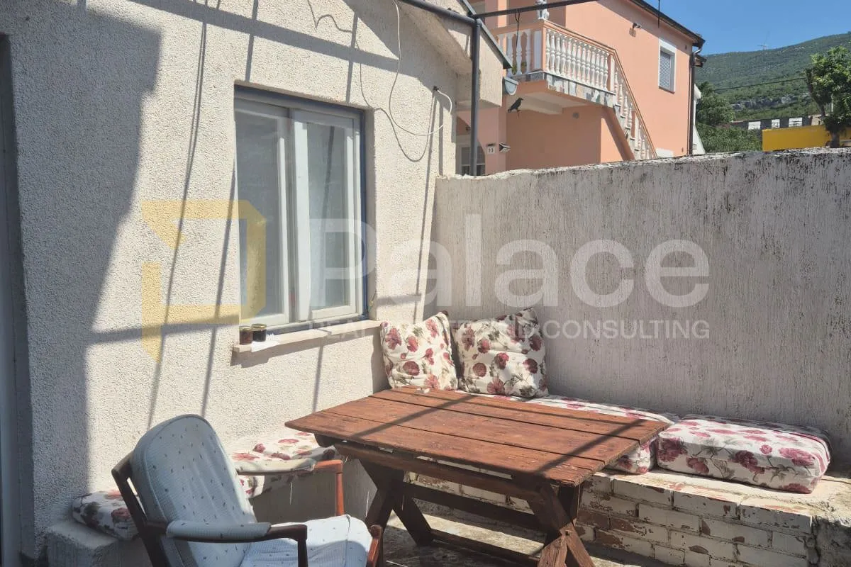kuća 221 m² na dvije etaže + vrt 154 m² + stan 14 m² - slika 25