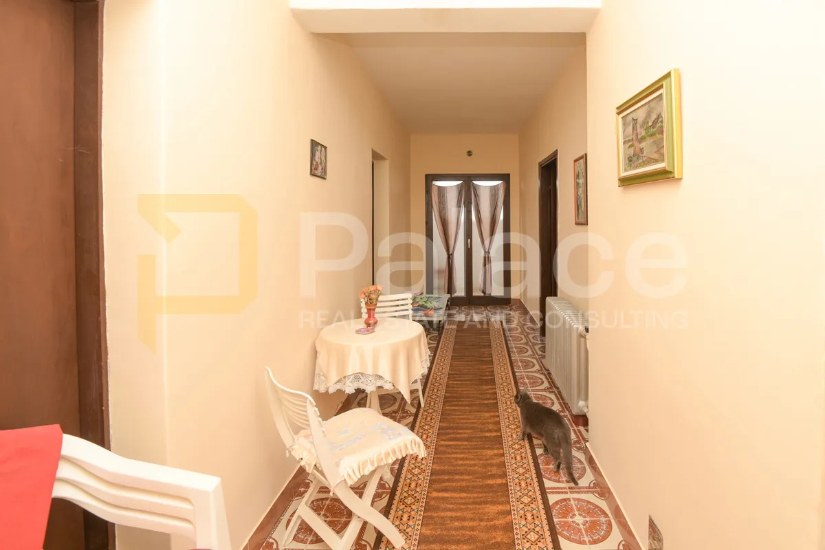 kuća s okućnicom i pogledom na more: brodarica, 572.00 m2 - slika 8