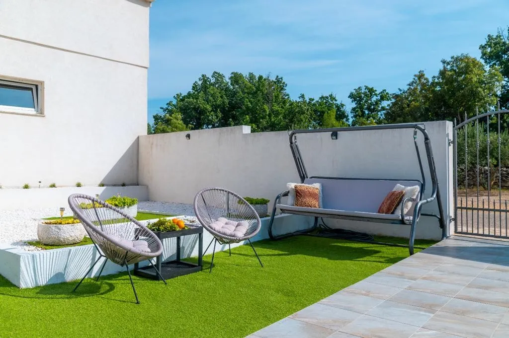 predivna kuća sa bazenom, lozovac, 320 m2 - slika 3