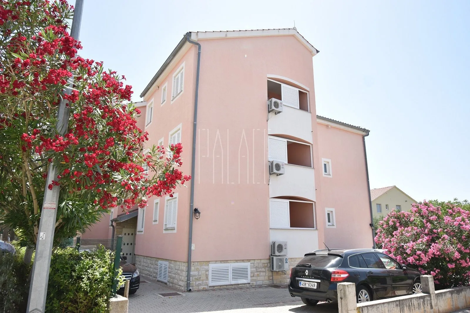 turistički objekt sa 12 apartmana s pogledom na more, srima, 650.00 m2 - slika 21