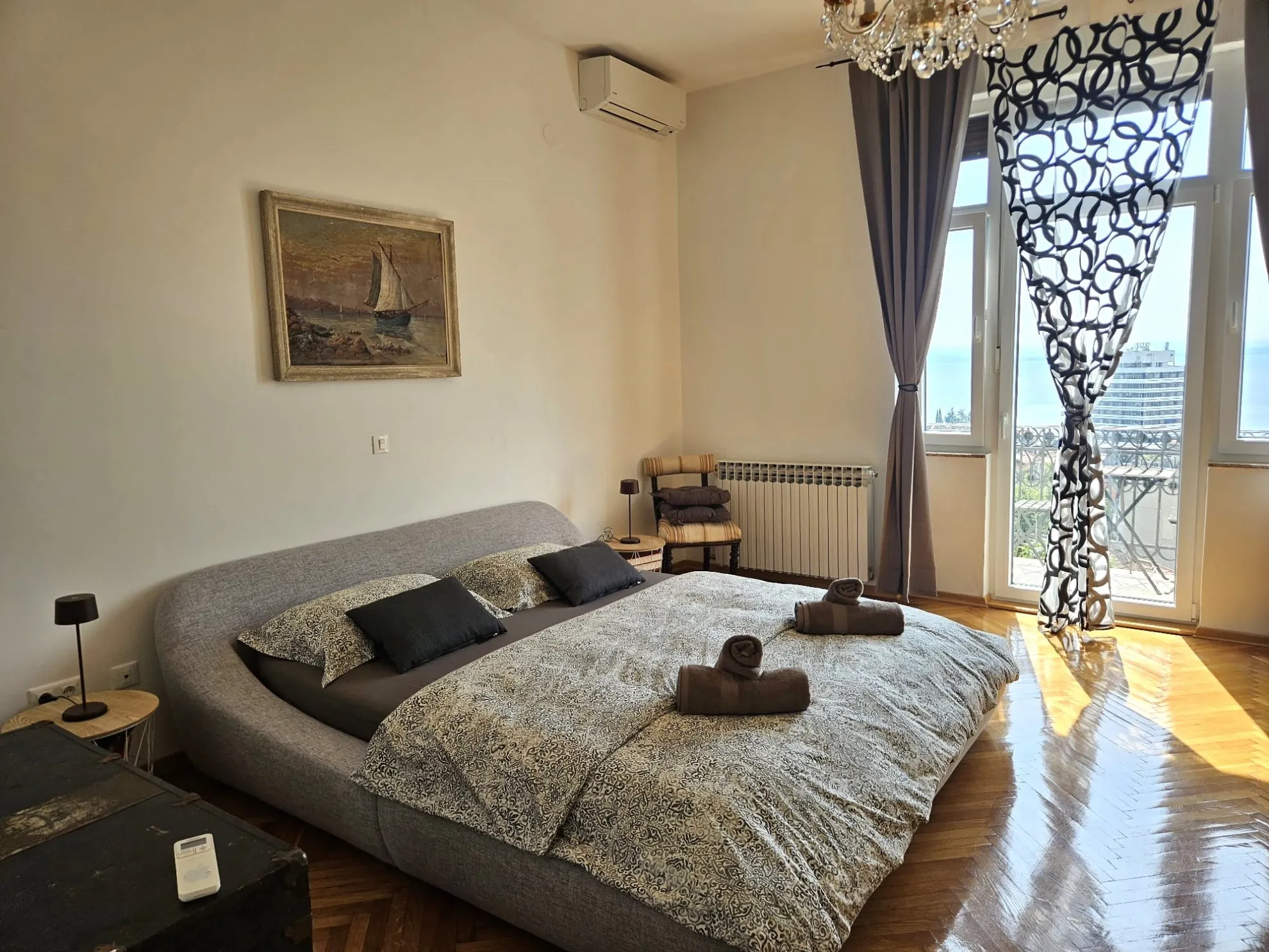 prostran stan s 4 balkona i terasom s pogledom na more, opatija - slika 13