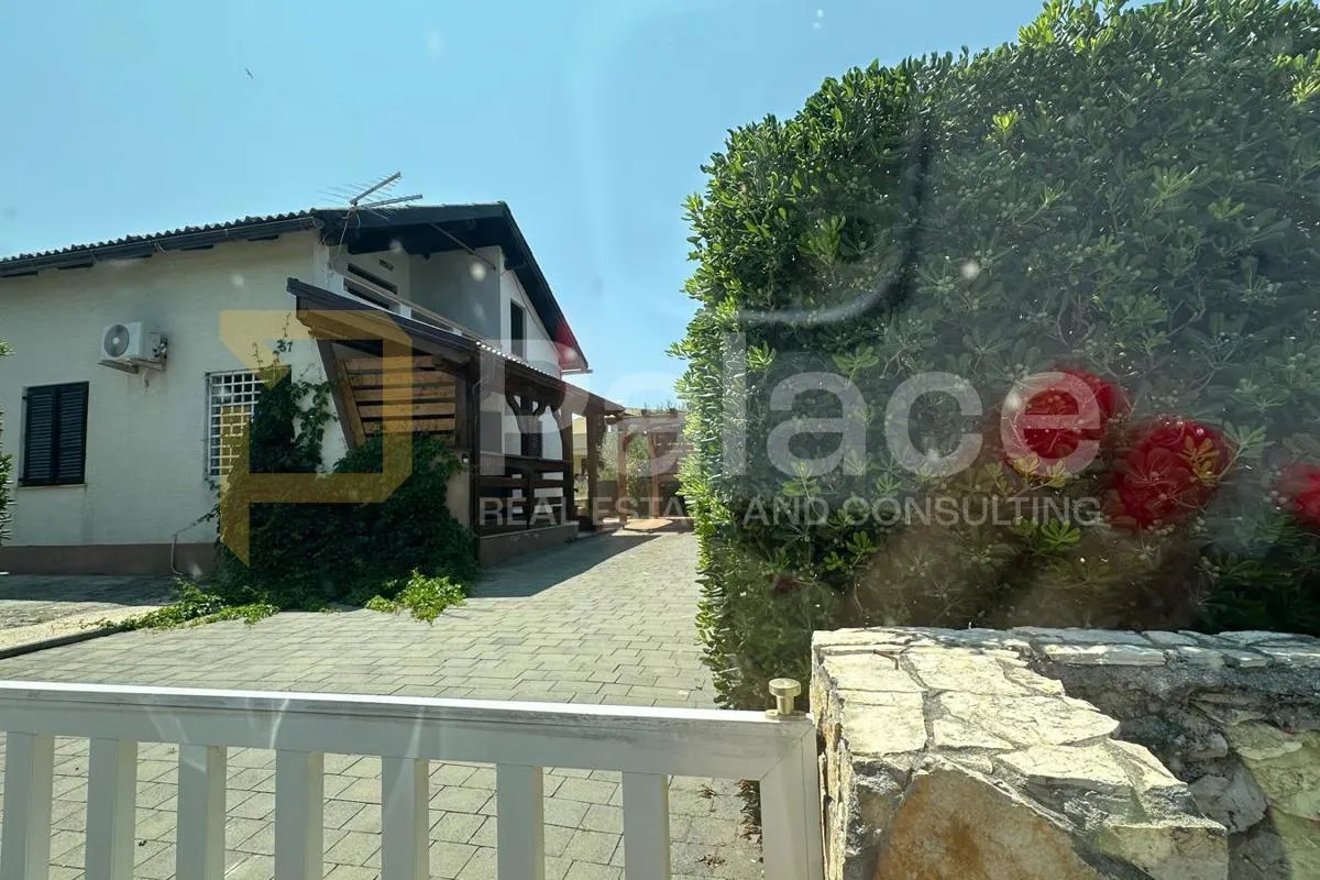 prilika! apartmanska kuća 200 m od mora vir, slatina - slika 2