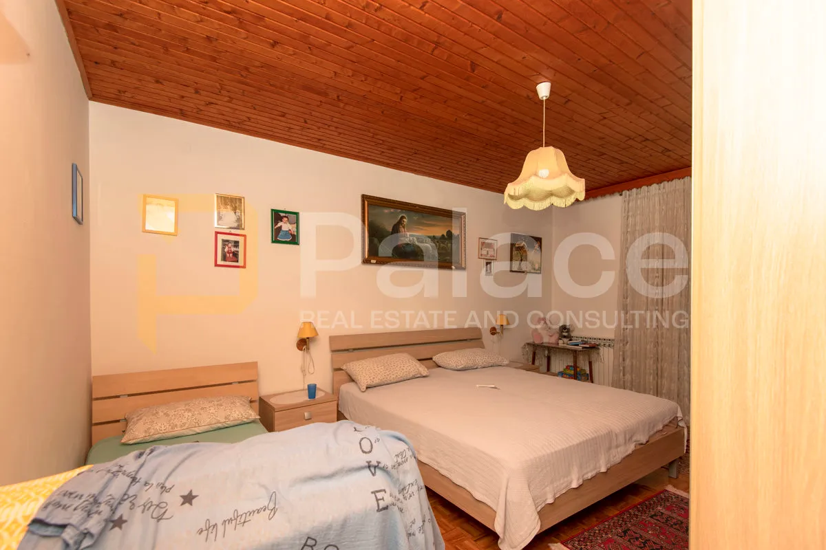 kuća s četiri stambene jedinice 325m2 - vodice - slika 26