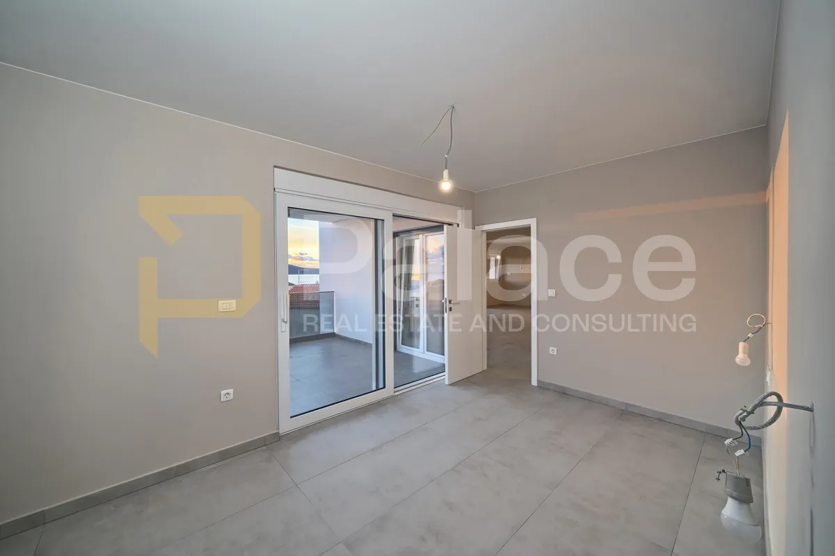 penthouse na brodarici s pogledom na more - slika 2
