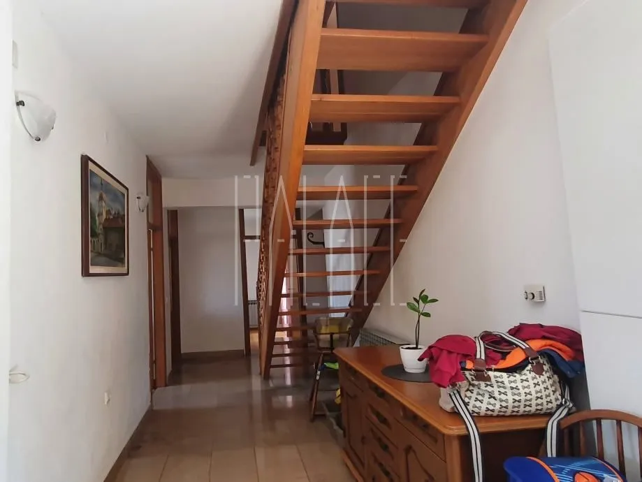 okrug gornji, katnica s vrtom i pogledom na more, 319m2 - slika 19
