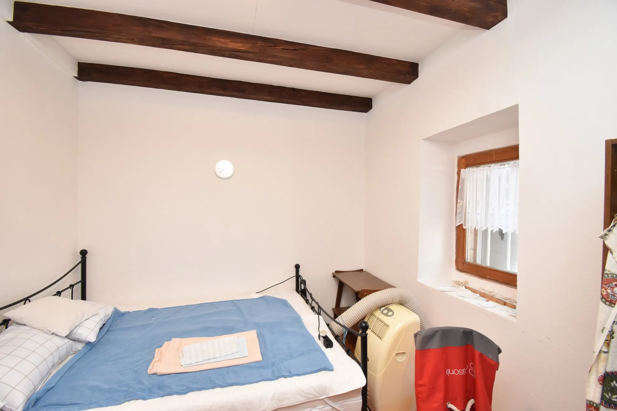uređena kamena prizemnica s velikom okućnicom, skradin-vaćani - slika 8