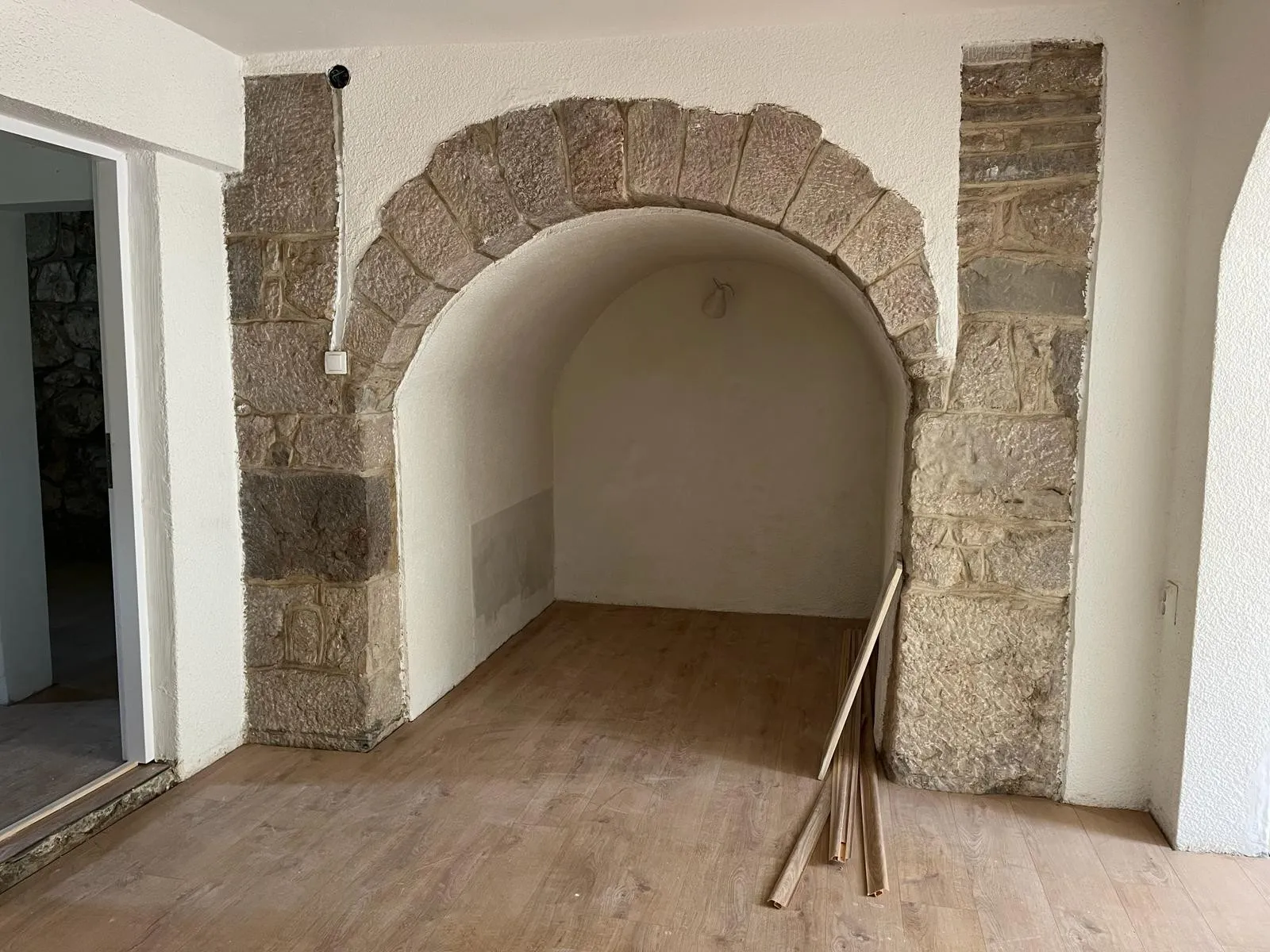 šarmantni apartman 68m2, oaza mira u bajkovitom bribiru - slika 9