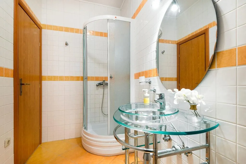 predivna kuća sa bazenom, lozovac, 320 m2 - slika 11