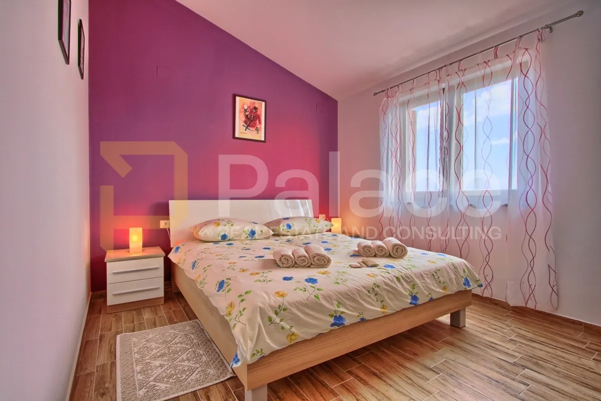 luksuzna vila u štokovcima s bazenom, minigolfom, i terenom - slika 13