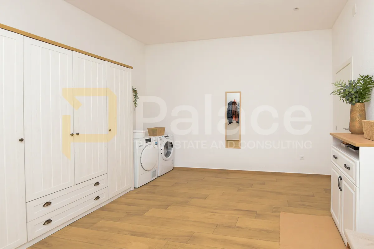 prekrasna moderna prizemnica s okućnicom u šibeniku, 196,25 m2 - slika 18