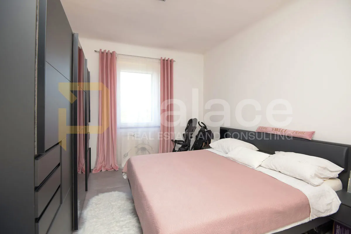 renoviran i skladno uređen stan u zgradi, mandalina 50 m2 - slika 5
