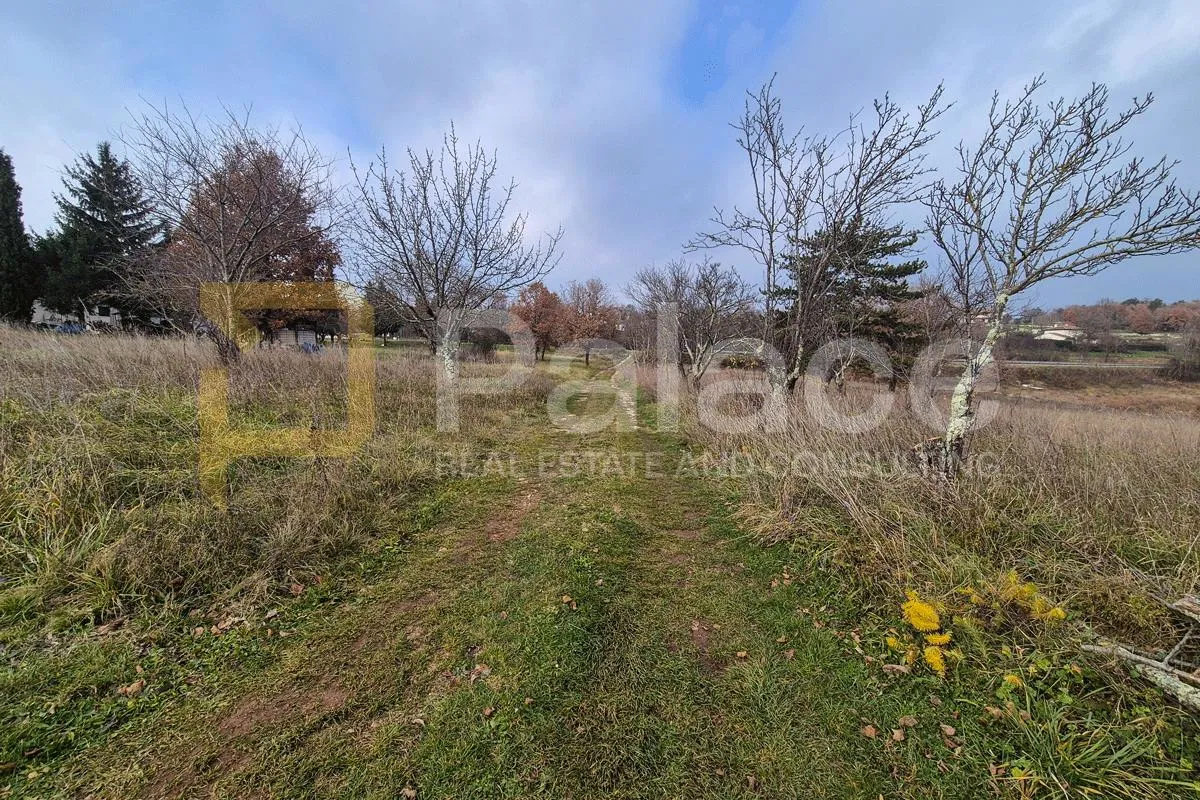 atraktivno građevinsko zemljište 1059 m² u mirnom tinjanu - slika 4