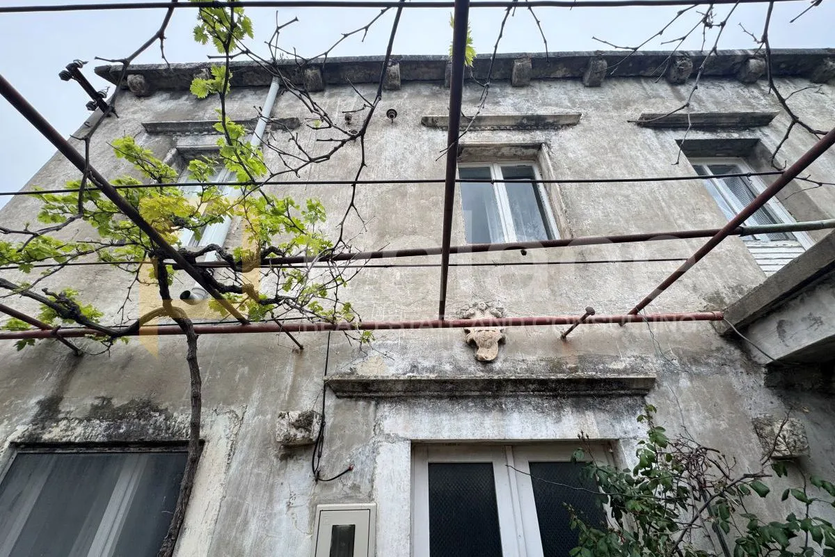 tradicionalna kamena kuća za obnovu s pogledom na more - orebić - slika 11